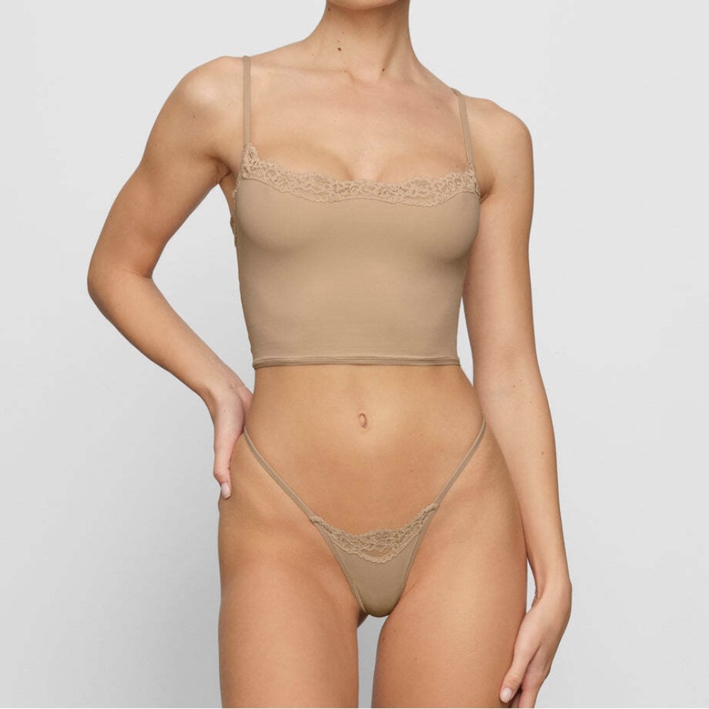 Skims Cropped Lace Cami
